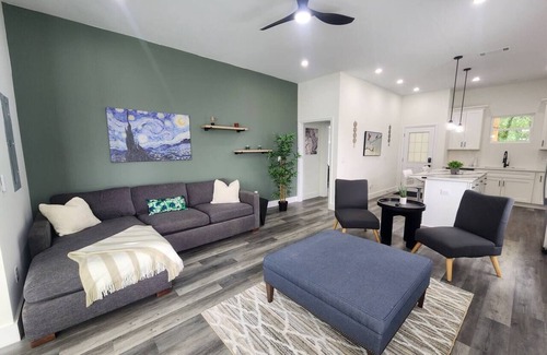 Sylvan Hills Apartamento | Modern ATL 3BR Duplex Retreat