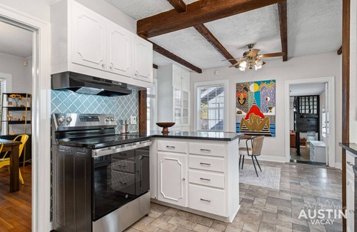 Austin Casa | Modern Austin Pool House | Hot Tub, Sauna, Gym | Pet-Friendly Southwest Gem