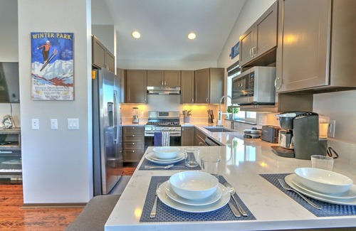 Glenwood Springs Apartamento | Modern Barn Apartment w/Fireplace & Grill, MTN Views, Near Town, 6 mi. to Skiing