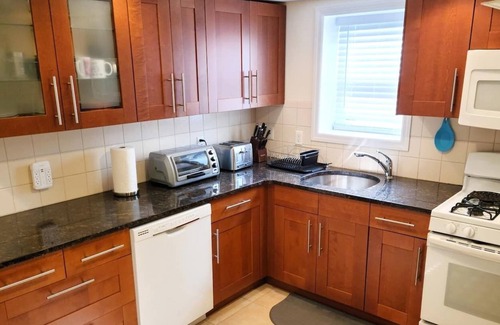 Long Beach Apartamento | Modern, Beautiful & Warm Apartment Unit with Beach Passes!!!