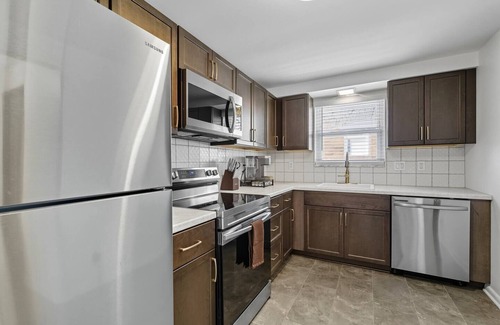 Bellevue Apartamento | Modern Bellevue Retreat – Near Stadiums & Downtown