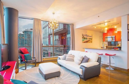 Beltline Apartamento | Modern Beltline Escape Sky-High Views DT Views