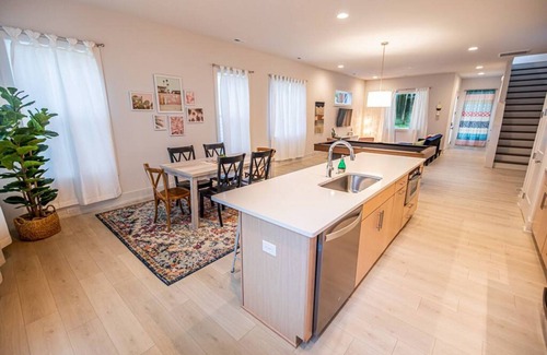 Sugar Creek Casa | Modern Bohemian Home With Pool Table!