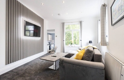 Bolton Apartamento | Modern Bolton Retreat - Stylish Comfort - Flat A