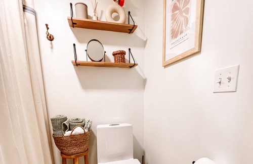 Brunswick Apartamento | Modern Brunswick Cottage near Bowdoin & Downtown