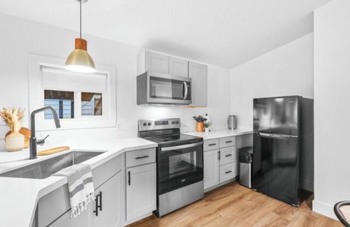 Dunsmuir Cabina | Modern Cabin (Banyan)