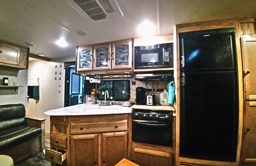 Baring Casa | Modern camper in mountains, perfect ski pad...beach access! One night minimum!