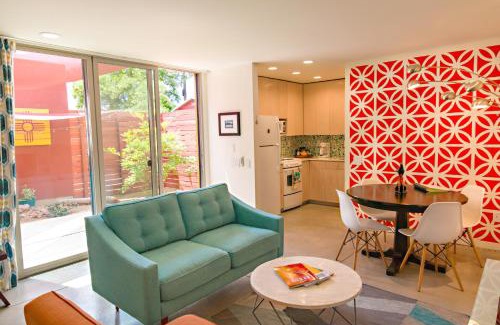 Barelas Casa | Modern Casita in Historic Downtown Albuquerque