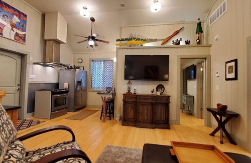 Springville Cabaña | Modern Chef's Cottage + Fishing & Trails