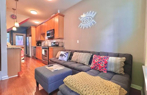 Graduate Hospital Casa | Modern-Chic Living in the Heart of Center City