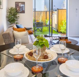 Upper Riccarton Apartamento | Modern Chic Retreat 2 Bed, 2 Bath: Riccarton