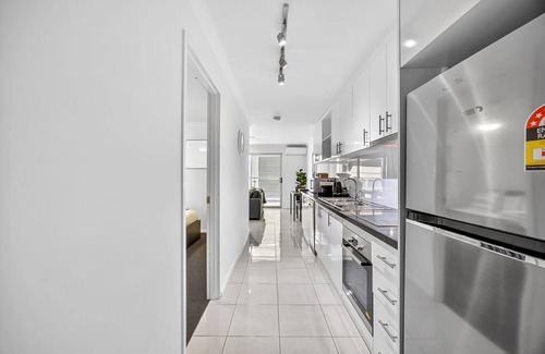 Rockingham Apartamento | Modern Coastal Escape in the Heart of Rockingham