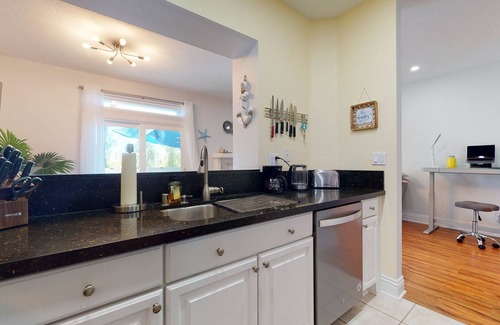 Laguna Niguel Condominio | Modern Coastal Laguna Beach Condo Free Parking, Pool, Tennis, Beach, Resorts