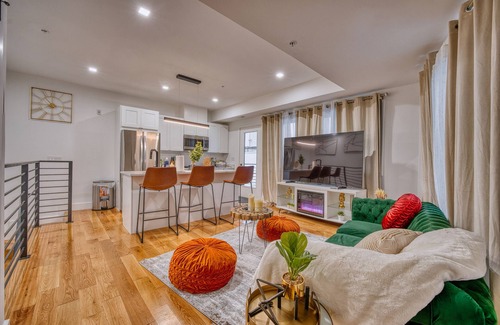 Brightwood Park Apartamento | Modern & Colorful ~ 5 STAR Location