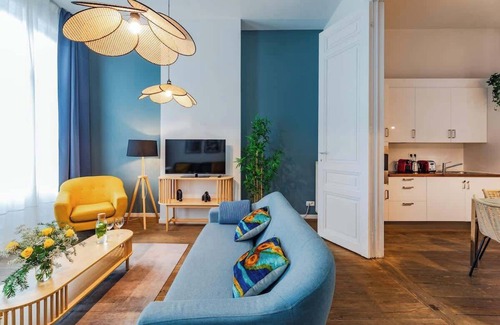 Lower Town Apartamento | Modern Comfort by Grand Place