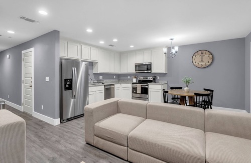 Denison Casa | Modern Comfort in Historic Denison!