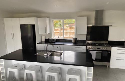 Newstead Casa | Modern & Comfy 2-Bedroom House