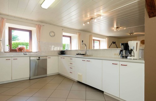 Faymonville Cabaña | Casa moderna con jardín privado cerca de Forest en Waimes