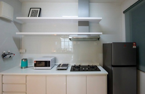 Taman Daya Apartamento | Modern & Cozy 3BR Apt ARC at Austin, Free Parking