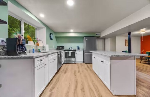 Tucker Apartamento | Modern & Cozy Basement Apartment Minutes to Duluth