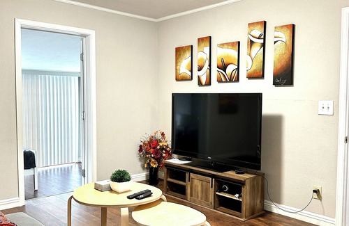 Santa Clara Casa | Modern & Cozy cottage walking to Santana Row & Valley Fair Shopping Center