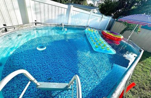 Citrus Park Casa | Modern cozy with pool and big backyard