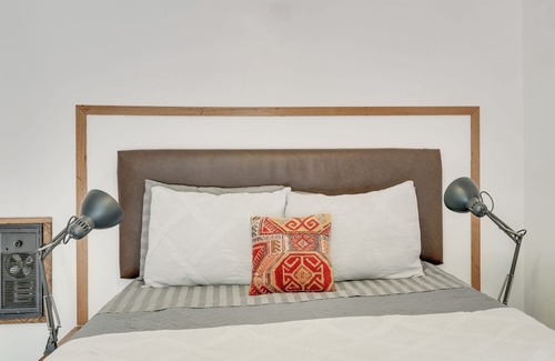 Burnsville Apartamento | Modern, Dog-Friendly Getaway on Cane River!