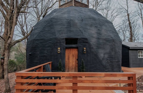 Tate Cabina | Modern Dome + Cottage w/ Views of Amicalola State Park!