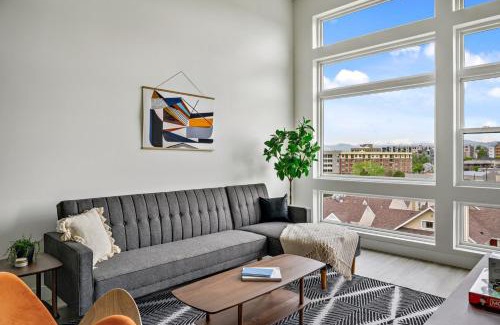 Highland Casa | Modern Eclectic Penthouse Loft - Zuni Lofts