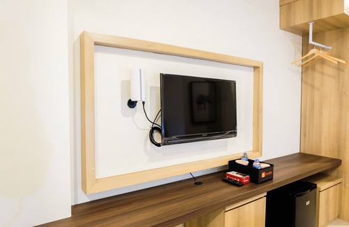 Bekasi Barat Apartamento | Modern Elegant Studio Grand Kamala Lagoon Apartment