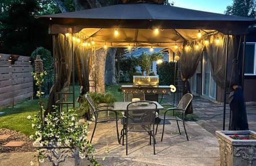 Cascade Casa | Modern Entertainment Getaway Off Sacramento River!