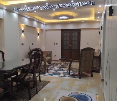Ad-Dukhaylah Apartamento | Modern Entire studio, few steps from the sea with garden view Balcony and Free Wi Fi in Alexandria