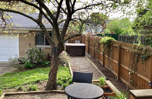 St. Matthews Casa | Bungalow Chic Retreat