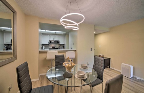 Renton Condominio | Modern Family Condo ~ 12 Mi to Downtown Seattle!