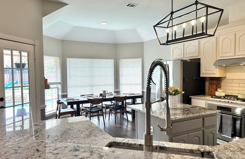 Waxahachie Casa | Modern Family Getaway w/ Pool, Pet Friendly, Near Shops & Dining