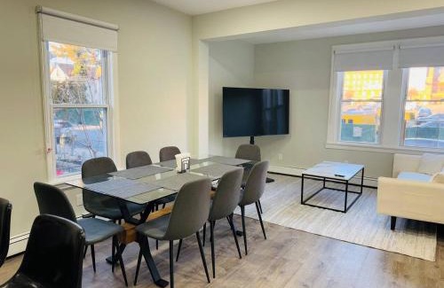 Passaic Casa | Modern Family Getaway to NYC