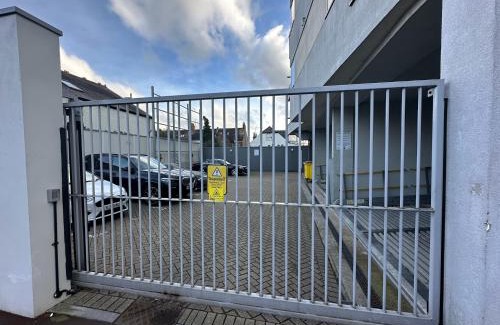 Leigh-on-Sea Apartamento | Modern Flat in Leigh Broadway