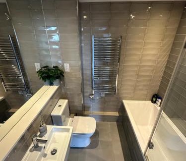 Leigh-on-Sea Apartamento | Modern Flat in Leigh Broadway