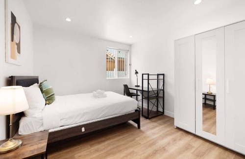 Downtown Los Angeles Hotel | Modern Gateway USC