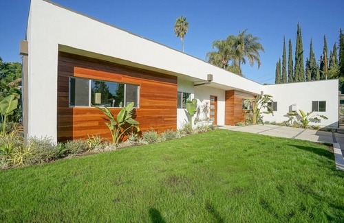 Sherman Oaks Casa | Modern gem/creative oasis in central Sherman Oaks