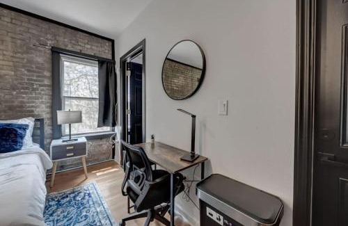 Lower East Side Apartamento | Modern Getaway in McKinley & Brady District