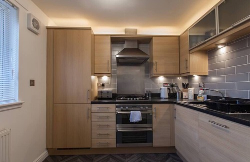 Duloch Apartamento | Moderno apartamento de 2 dormitorios en planta baja, 76MB WiFi TP y Sky Cinema / Sports