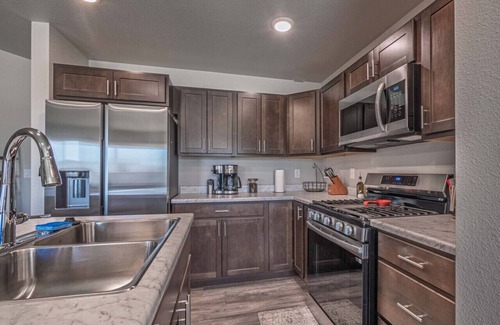 Rapid City Apartamento | Modern Hills Home and Hot Tub