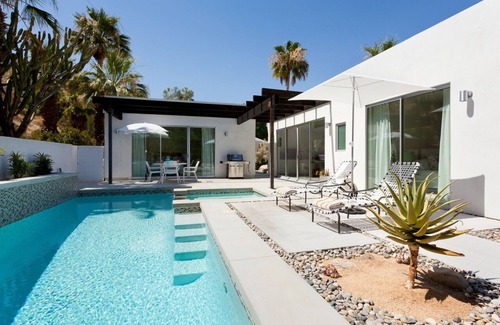 Palm Springs Casa | Retiro moderno de la ladera ++ Privado ++ Grandes vistas ++ Protegido del viento ++ ¡Paraíso!