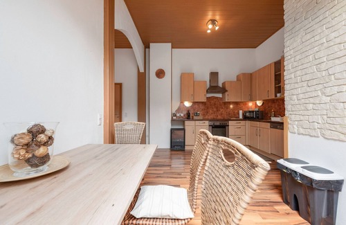 Pinsdorf Casa | Moderna casa de vacaciones en Pinsdorf con jardín