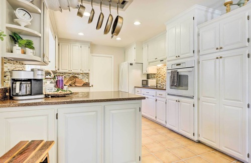 Petaluma Casa | Modern Home in Napa Area w/ Hot Tub & Game Room!