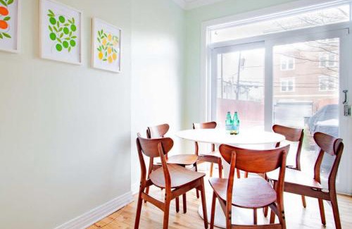 Hill East Casa | MODERN HOME NEAR CAPITOL HILL - Walk to METRO subway