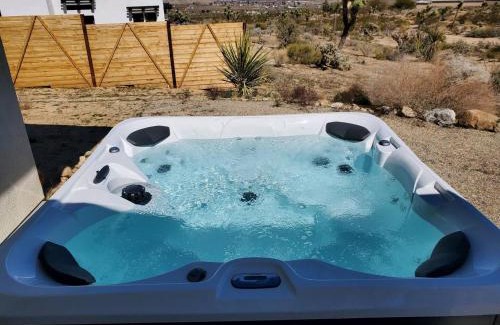 Joshua Tree Casa | Modern Home with Hot Tub + Open Desert Views + Hammocks + Fire Pit + Game Room