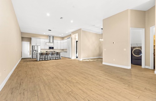 Largo Casa | Modern House 4 Rooms with Fireplace