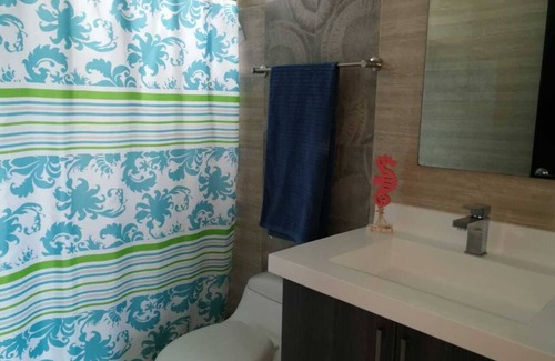 Playas Casa | Casa Moderna con vista al mar, con piscina privada